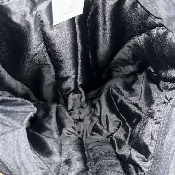 Roebuck & Co Black Snow-pants(Medium 5/6) - Picture 3 of 7